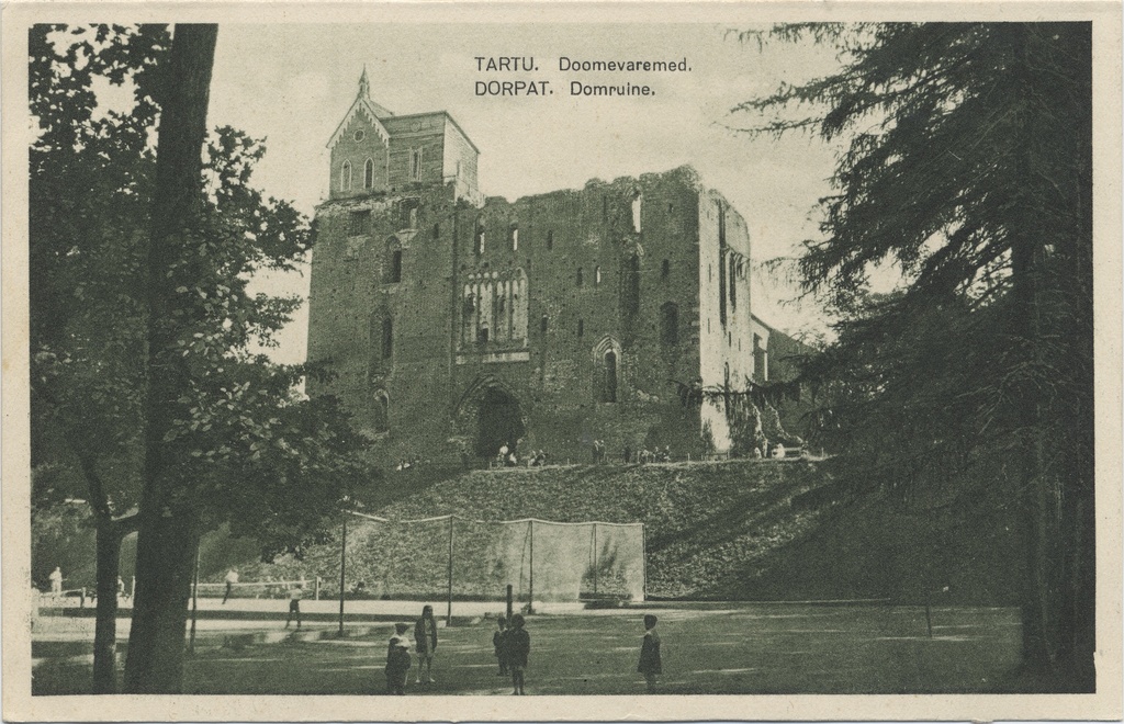 Tartu : Doomevaremed = Dorpat : Domruine