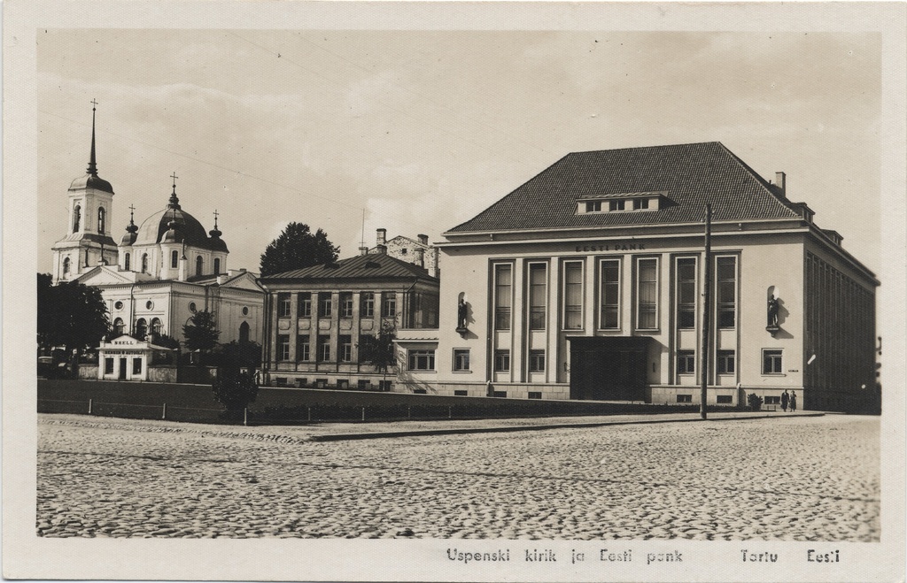 Tartu Estonia : Uspenski Church and Estonian Bank