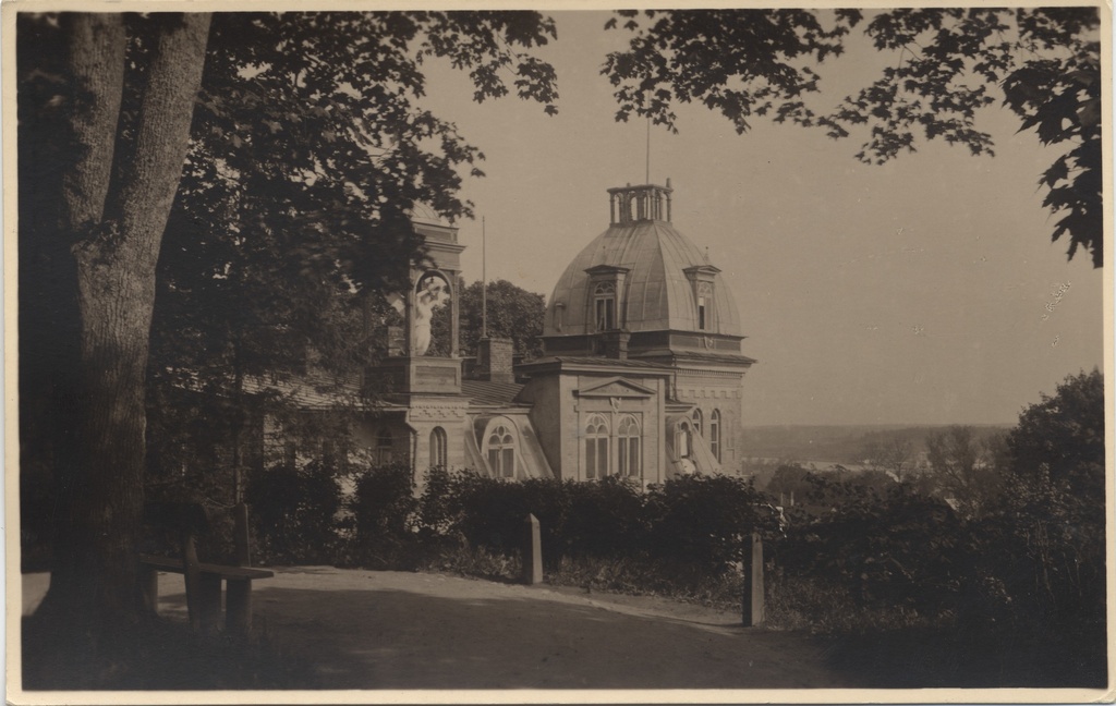 [raadi manor in Tartu]