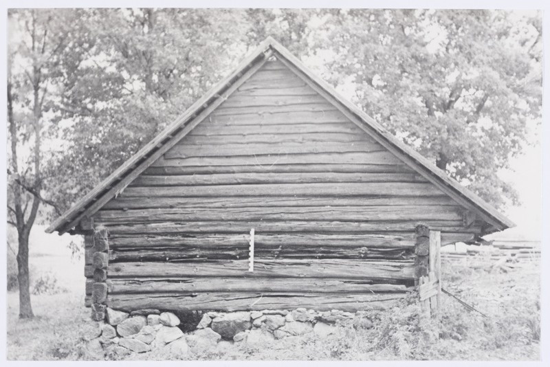 Rusi talu laut-küün, laudapoolne otsasein.