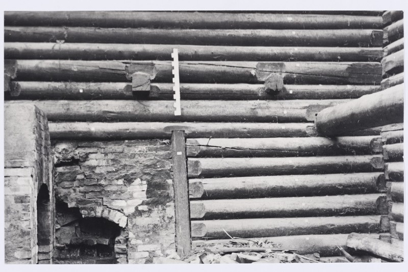 Rusi rehemaja lahtivõtmine, rehetoa ja kambri vaheline sein