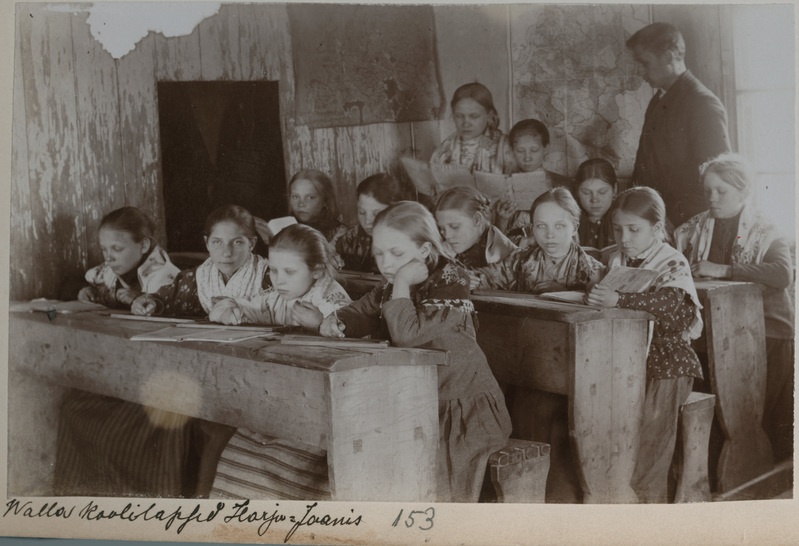 Valla koolilapsed Peningil, Harju-Jaanis.