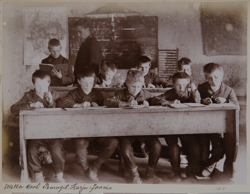 Vallakool Peningil, Harju-Jaanis.