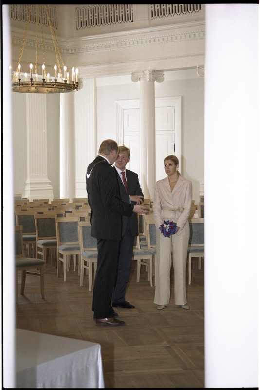 Tema Kuningliku Kõrguse Oranje printsi Willem-Alexanderi ja Tema Kuningliku Kõrguse printsess Maxima, Hollandi Kuningriigi suursaadiku Tema Ekssellents Joana M. P. F. van Vlieti külaskäik Tartu Ülikooli, 18. juuni 2002