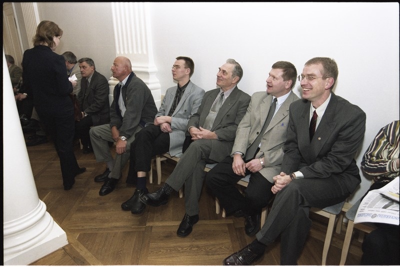 Tartu Ülikooli rektori valimised aulas, 28. veebr. 2003