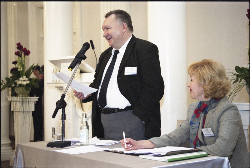 Tartu Ülikooli rektori valimised aulas, 28. veebr. 2003