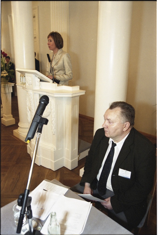 Tartu Ülikooli rektori valimised aulas, 28. veebr. 2003