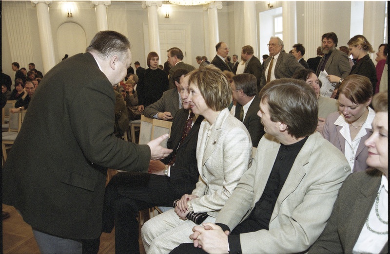 Tartu Ülikooli rektori valimised aulas, 28. veebr. 2003