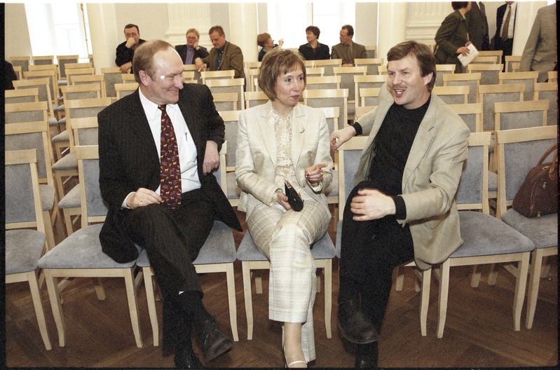 Tartu Ülikooli rektori valimised aulas, 28. veebr. 2003