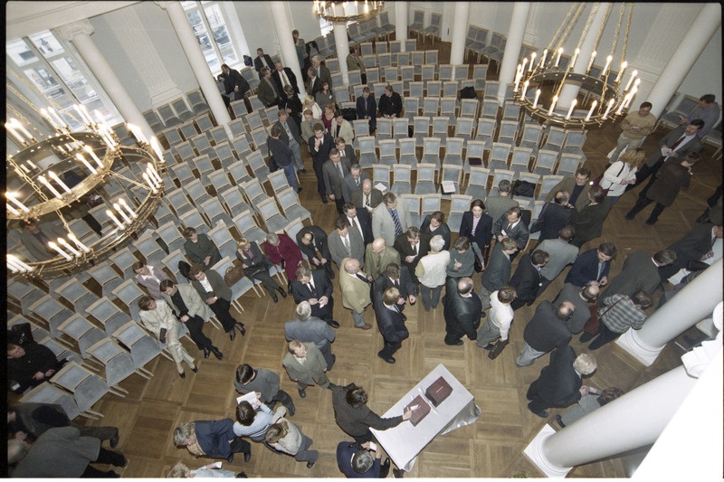 Tartu Ülikooli rektori valimised aulas, 28. veebr. 2003