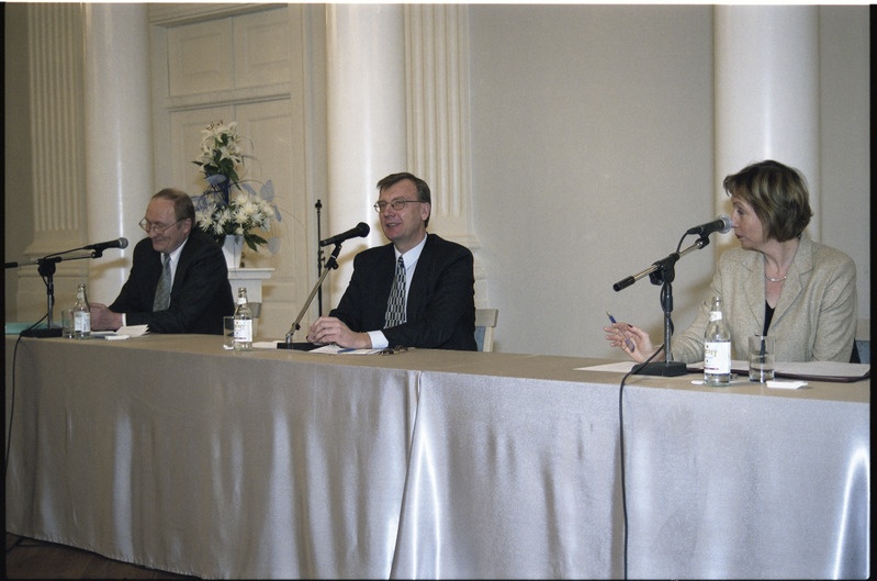 Rektorikandidaatide debatt Tartu ülikooli aulas, 25. veebr. 2003