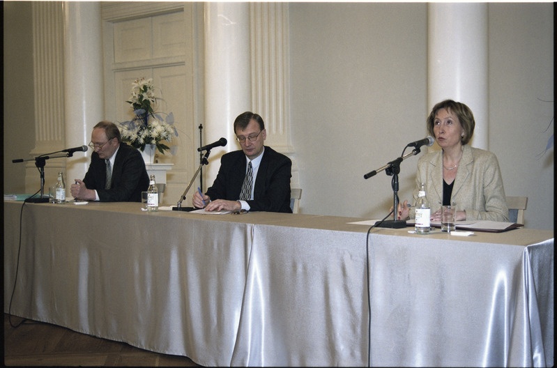 Rektorikandidaatide debatt Tartu ülikooli aulas, 25. veebr. 2003
