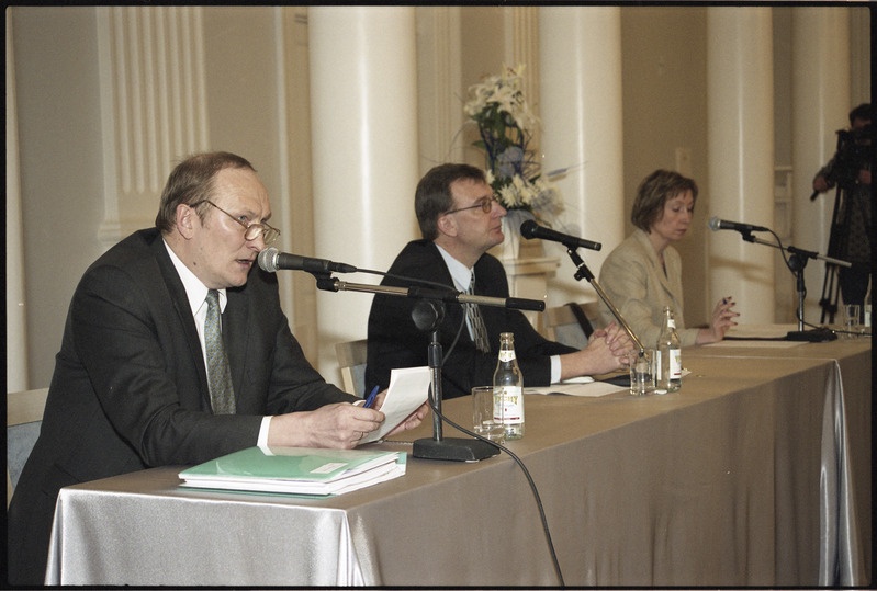 Rektorikandidaatide debatt Tartu ülikooli aulas, 25. veebr. 2003