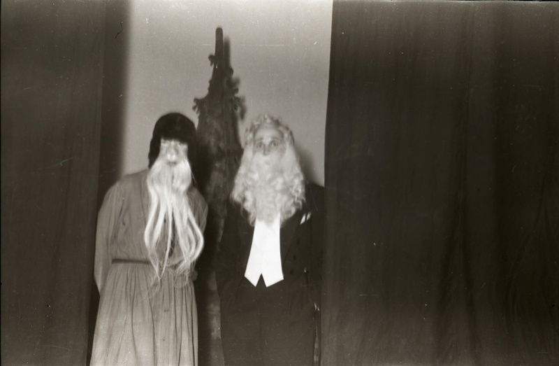 Kaks jõuluvana (Trükikodade Mattiesen ja Ilutrükk ühine jõulupidu 23. detsembril 1938)