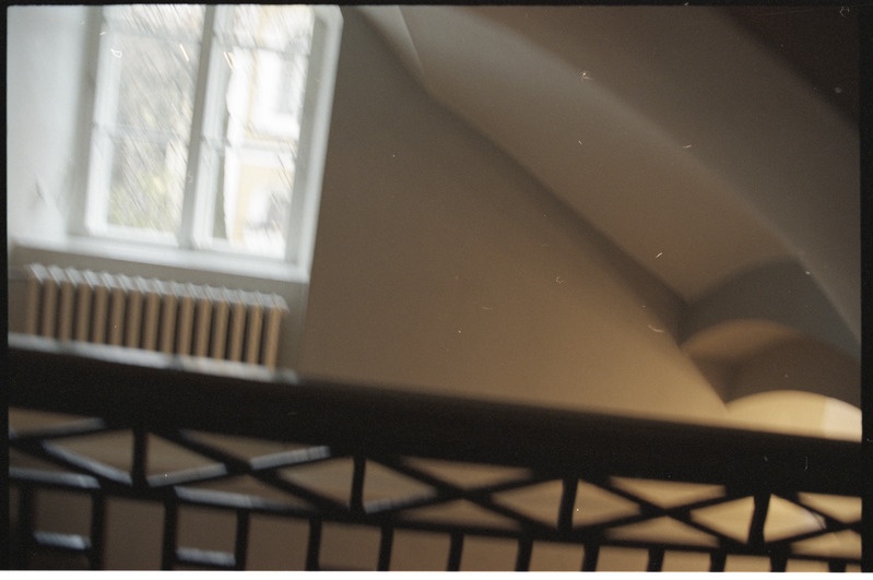 Näituse avamine TÜ raamatukogus ja Helmud Piirimäe aulaloeng oktoobris 1997