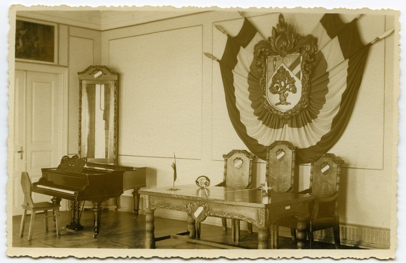 Korporatsioon Fraternitas Tartuensise konvendikorteri sisevaade, I semester 1935