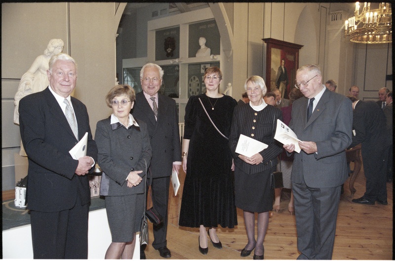 TÜ trükised ja Rahvusülikool 78 pidulik aktus aulas  detsember 1997