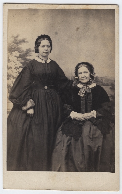 Kaksikportree: Pr. Hastung ja tütar Berta.