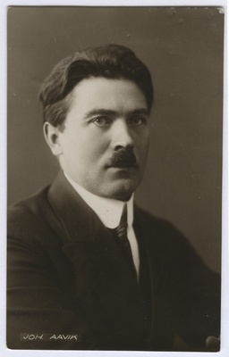 Portree: Johannes Aavik (1880-1973)  duplicate photo