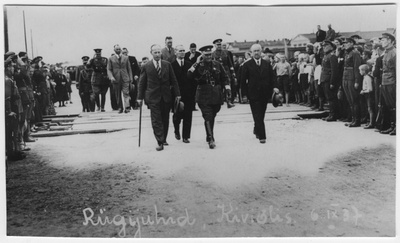 Kodanliku Eesti riigijuhid Kiviõlis 6.sept. 1937.a.  duplicate photo