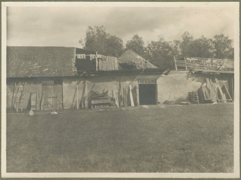 Kuusalu postijaama hobuste tall Kiiu mõisas.