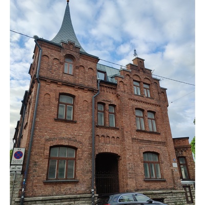 School building where Johannes Raudmets Harju County Tallinn Sakala 23 rephoto