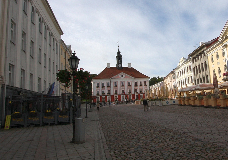 Suurturg, vaade Raekojale rephoto