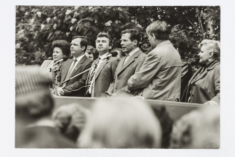 "Elupuu" pidustuste avamine. Esineb vepsa kirjanik (vepsakeelne) Anatoli Petuhhov.