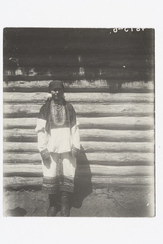 Rahvariides neiu 1928. a.
