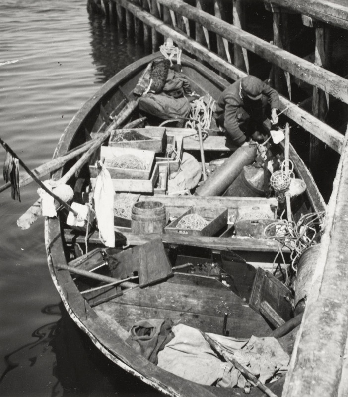 Kalapaat koos varustusega Kihnu sadamas