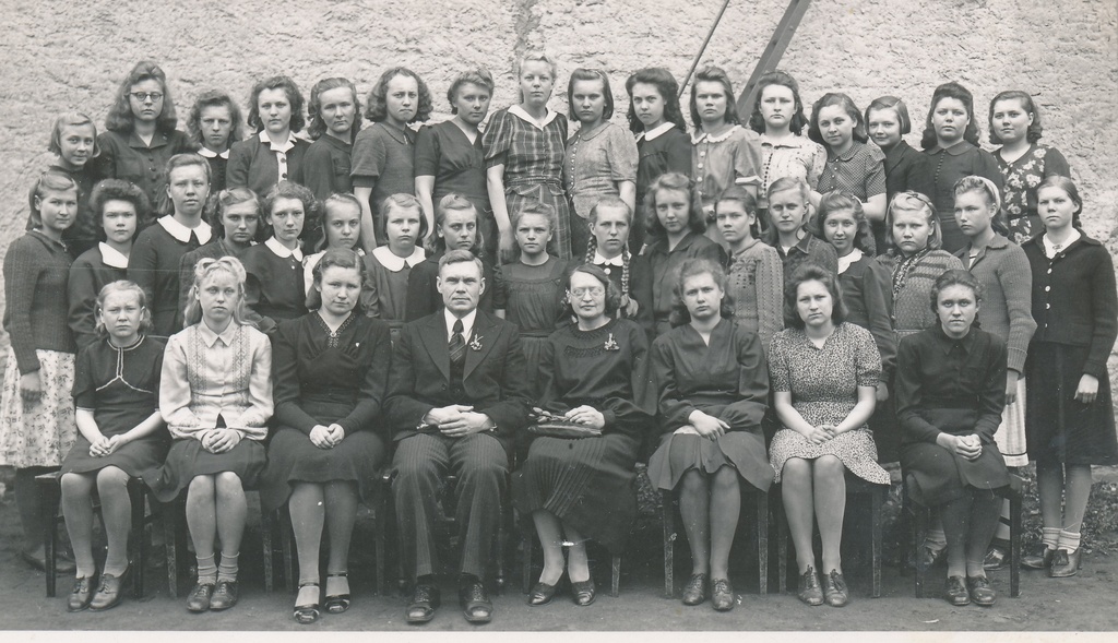 Rakvere II Gümnaasiumi I b klass