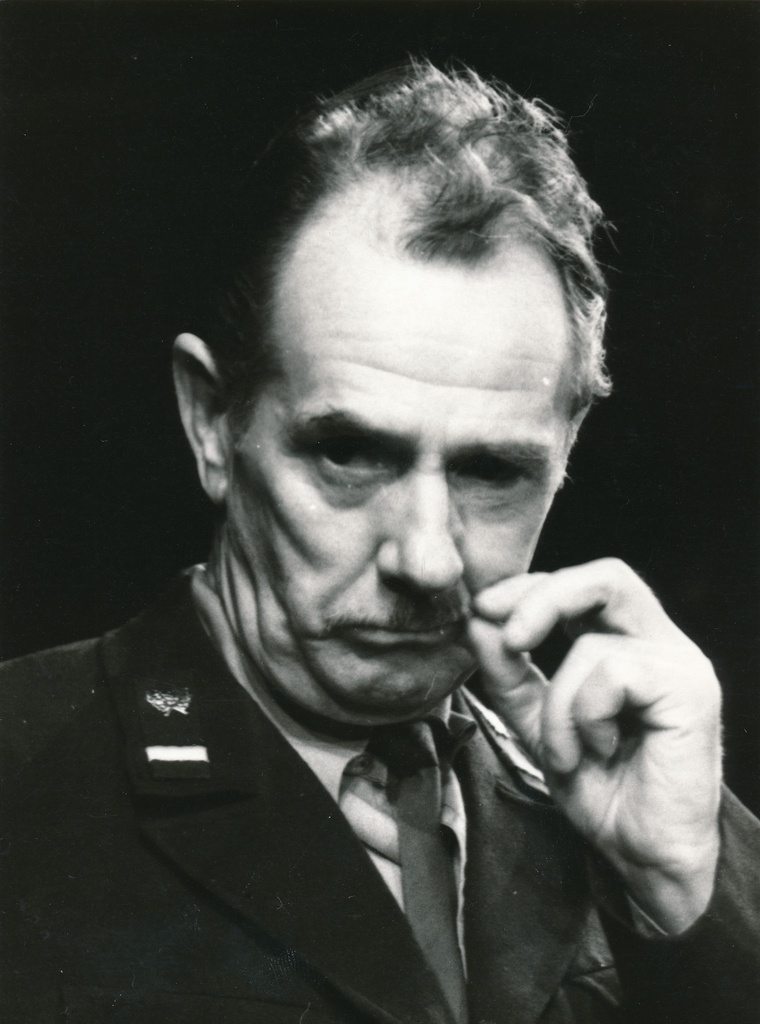 Rakvere Teater, K. Saaber Koduvõõrad
