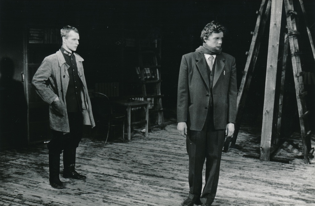 Rakvere Teater, V. Uibopuu Keegi ei kuule meid