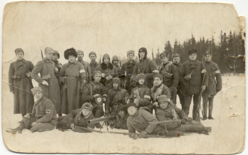 Soomusronglased Vabadussõja päevil. Grupipilt, talvel.