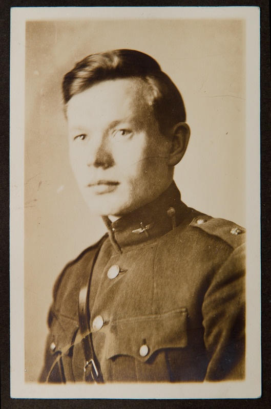 Portree: nooremleitnant Evald Laasi