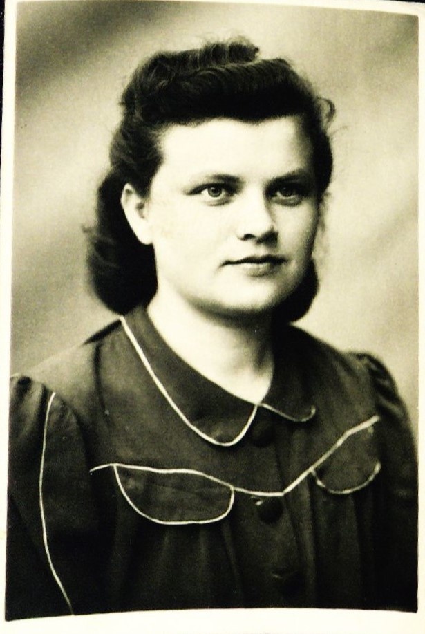 Unknown woman's portrait
