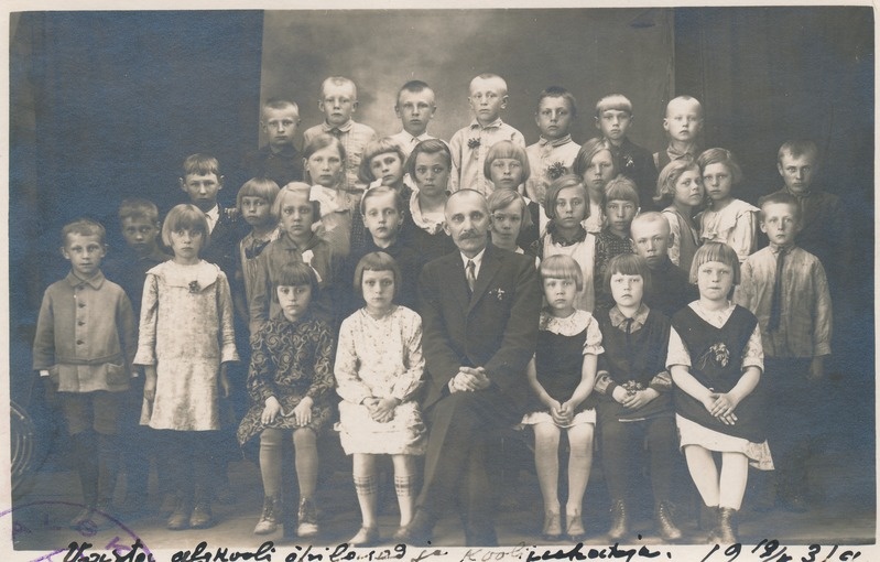 Vasta algkooli õpilased