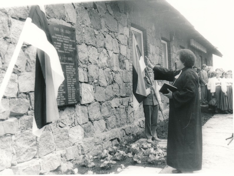 Mälestustahvli avamine Porkuni vallas langenutele