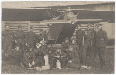 Grupifoto lennuki Halberstadt CL.IV nr 61 ees  duplicate photo