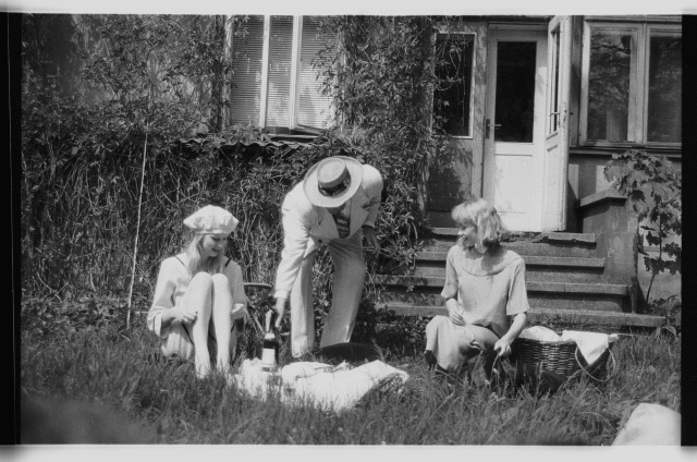 Dionysia 1993, performance at Tartu Writers’ House; from the left Maria Avdjuško, Guido Kangur, Piret Kalda