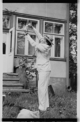 Dionysia 1993, performance at the Tartu Writers’ House; Guido Kangur  similar photo
