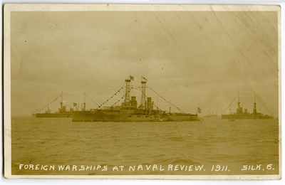 Sõjalaevad Suurbritannia Kuningliku laevastiku paraadil 1911.a., esiplaanil USA Delaware-klassi lahingulaev.  duplicate photo