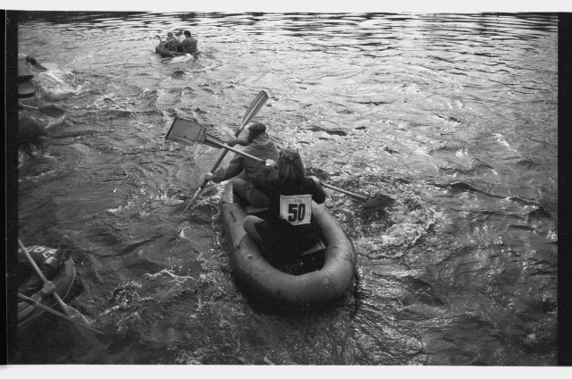 Spring Days of students 1992, in front of the boat rally Kaunas Emajõel