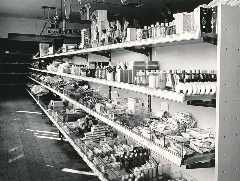 ETKVL Tootmiskoondis Rakvere toodang, kauplusesisustus Viru