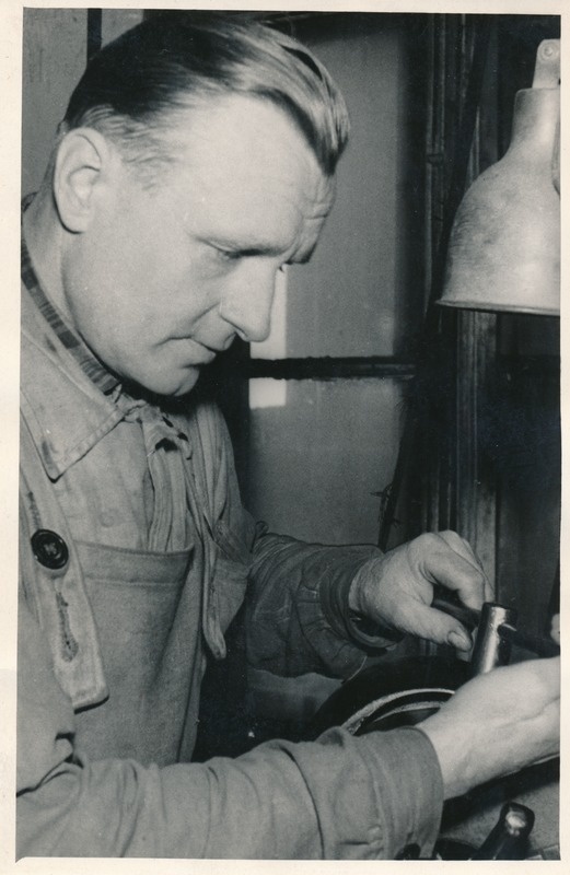 Rakvere Leivakombinaadi lukksepp Felix Bergmann