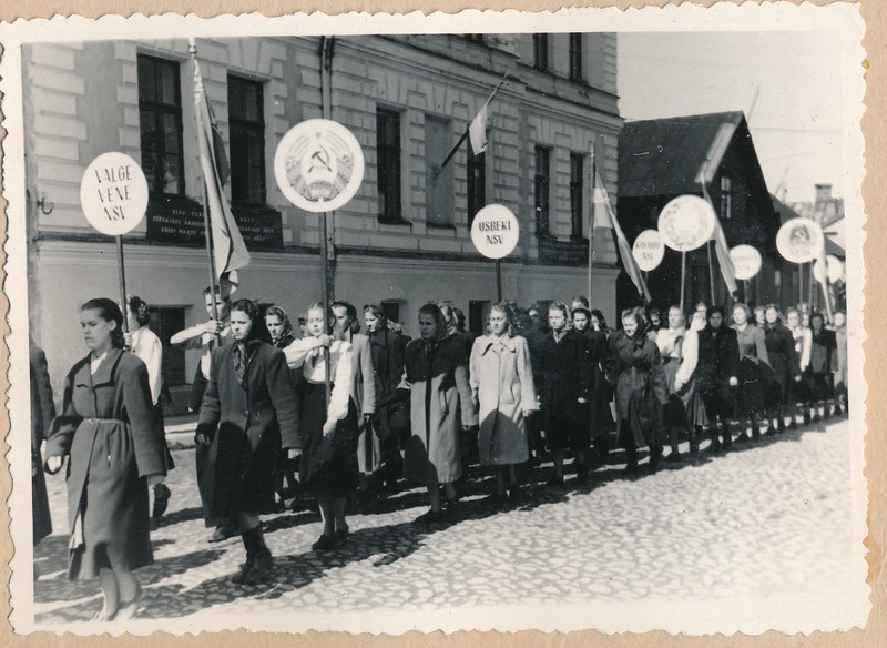 Rakvere Pedagoogiline Kool 1. mai  demostratsioonil Rakveres