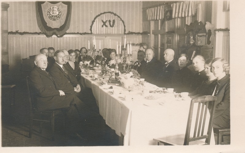 Zeeh tütarlaste kommertsgümnaasiumi õpetajad
