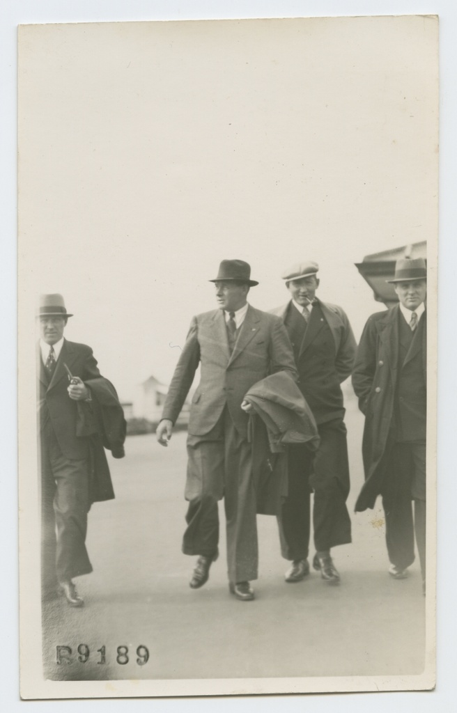 Eestlasest mittevahelesegamise komitee vaatlusohvitserid Doveris 1938. a