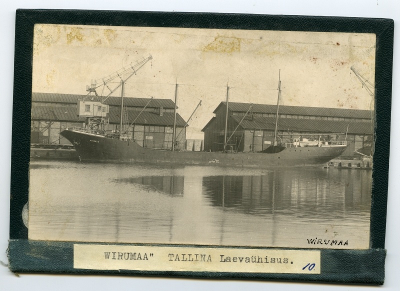Mootorpurjelaev "Virumaa" sadamas
