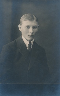 Arved Palgi  duplicate photo